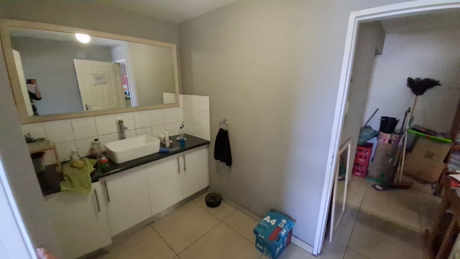 To Let commercial Property for Rent in Brackenfell Central Western Cape